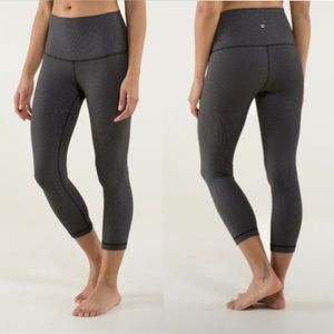 Lululemon Wunder Under Crop Roll Down Leggings 12 Diamond Dot Black White W6B96S